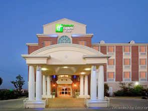 Holiday Inn Express & Suites Lake Worth by IHG