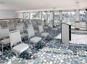 Marina del Rey Hotel