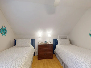 Charming Dog-friendly Home With Deck, Golf Nearby, Full Kitchen, & Washer/dryer