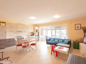 Modern Holiday Home in Mandre with Barbeque