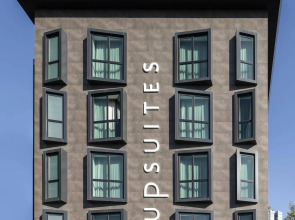 Upsuites Hotel