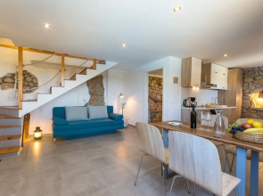 Stone - Pool House - H