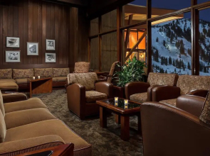 Altas Rustler Lodge