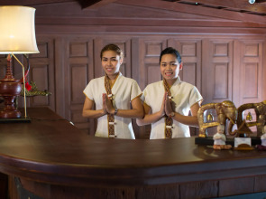 True Siam Rangnam Hotel