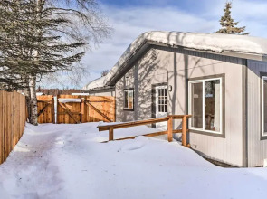 Kenai Home w/ Fireplace < 10 Mi to Big Eddy!