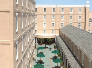 Hotel on Market
