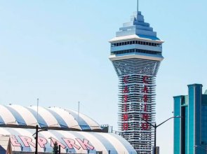 Falls Family House 5 Min walk to Casino Falls all Attractions!!