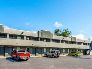 Portage Inn