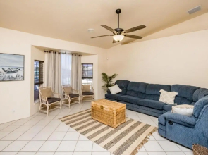 NEW! Desert Pool & Spa Home, Minutes To Beach!