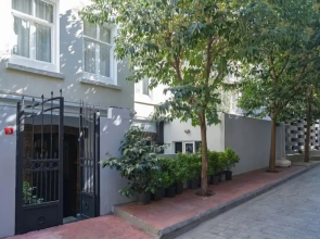 Apartment with Garden View