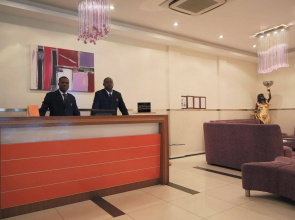 Hotel Ritz Roma Huambo