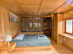 Lan Ha Floating Homestay