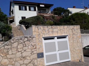 Apartments Zgrablic 148