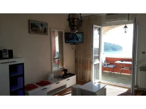 Apartment & Rooms House with Garden