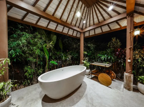 Nyaman Villas by EVDEkimi - Romantic escape among rice fields with Pool, Terrace