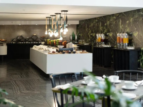 The Capital 15 on Orange Hotel & Spa