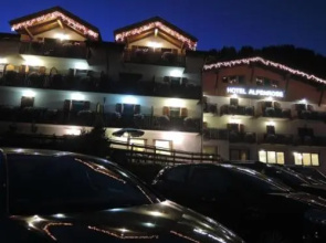 Hotel Alpenrose
