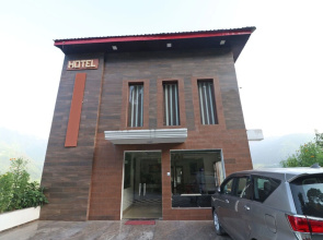 OYO 9407 Hotel Anjukul