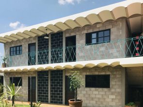 Cálido Cosmos Hotel