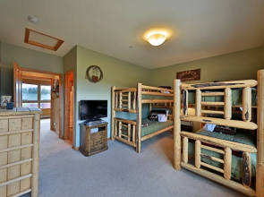 Winterstar Townhome 3 Bedrooms 3.5 Bathrooms Townhouse
