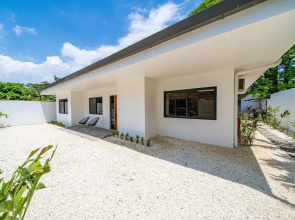 Tropical Brand new 4 BR gem in Potrero Near Beach - Casa Marzo