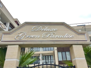 Green Paradise Deluxe Apartments
