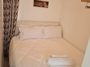 Lux Suites Racecourse Studio Apartments