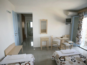 Aiolos Hotel