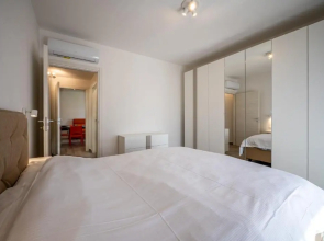 Apartment with garden, garage and aircon- Larihome A19