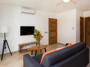 Louisa Aparthotel