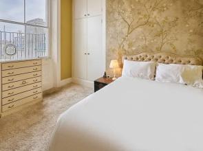 Host Stay Mermaid Hove