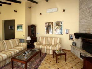 Olive Garden Villa Sianna with Spacious Pool