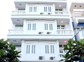Bach Dang Hotel