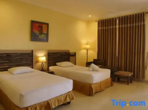 Tripletree Ken Hotel