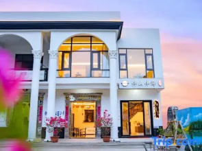 Meizhou Island with mountains and sea leisure holiday villa Meizhou (Jinhai Beach Beach shop)