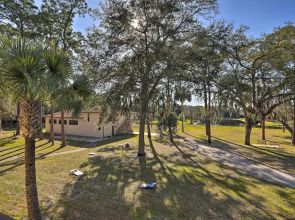 The Peacock Farm Largo Home + Outdoor Oasis!