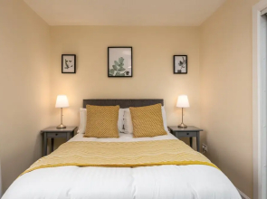 Riverside View - Donnini Apartments