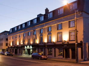 Lawlors Hotel