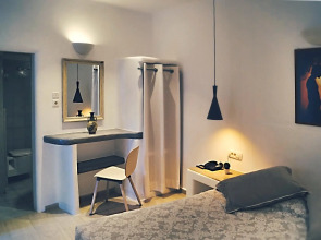 Tataki Hotel