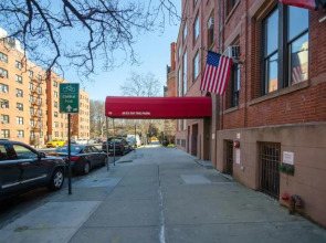 Jazz on the Park Hostel