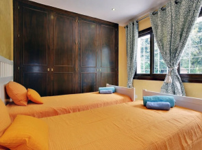 Gardenia - Luxury 10br Villa in Marbella, Heated Pool With Sea Views, Bbq, Wifi