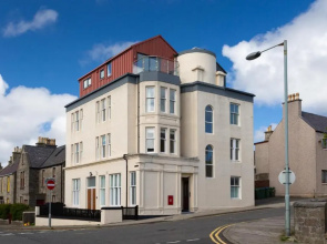 Harbour Street Apartment