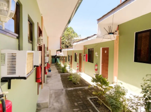 Cebuano Lodge by RedDoorz