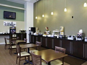 Sleep Inn & Suites Downtown Inner Harbor