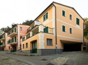 Edone' by PortofinoHomes
