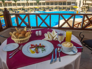 Pickalbatros Royal Moderna Resort