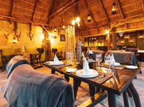 Amakoro  Songa  Lodge