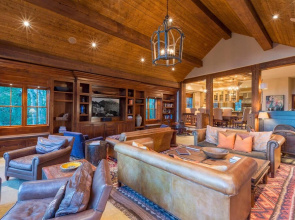 Country Club Estate by Exceptional Stays