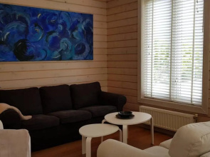 The Blue House - Luxurious Waterfront Villa Zeewolde