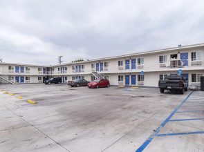 Motel 6 Long Beach, CA - International City